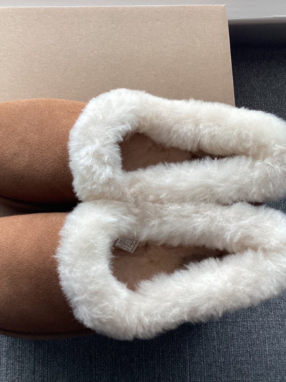 UGG® Nita Genuine Shearling Slipper (Women) 10M - Picture 9 of 15